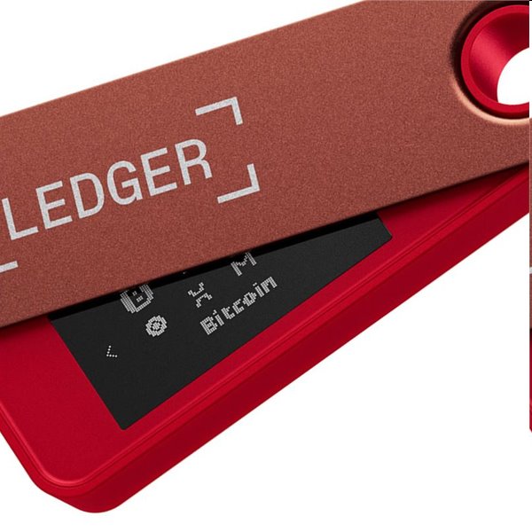 Ledger Nano S Plus hardvérová peňaženka na kryptomeny, ruby red